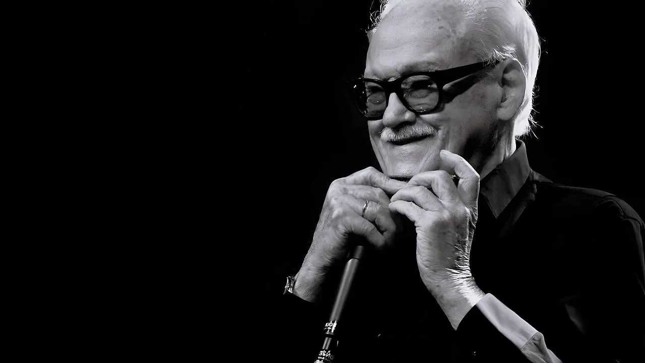 Between a Smile and a Tear — PickxPlusF.be 14:55