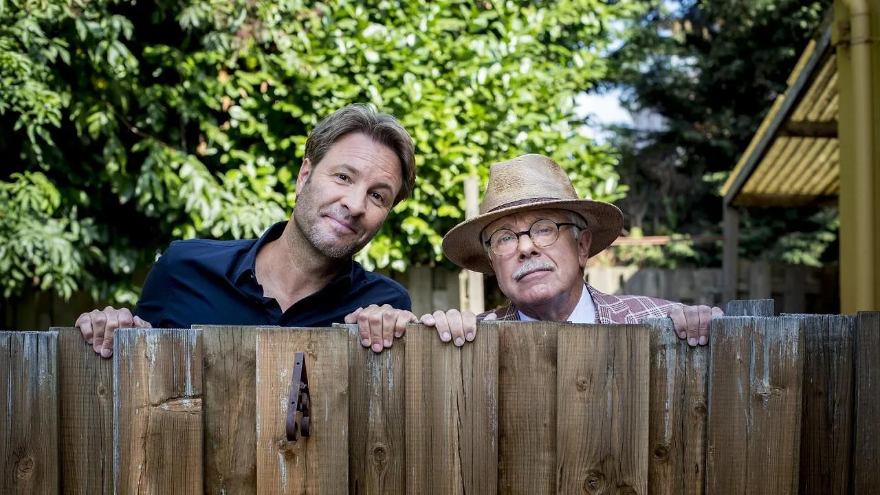 Mr. Frank Visser doet uitspraak — VTM2 18:00