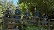 Quelqu'un doit savoir