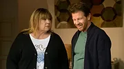 La Stagiaire S10 E1