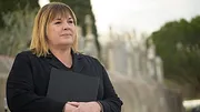 La Stagiaire S8 E1