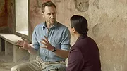 Pompéi : Tom Hiddleston remonte le temps