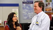 Superstore S1 E9
