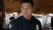 9-1-1 S9 E13