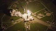 Compte à Rebours : Quatre Touristes dans l’Espace