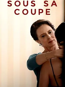 Sous sa coupe