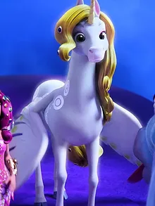 Mia et Moi, L'Héroïne de Centopia