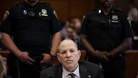 L’ex-producteur star de Hollywood Harvey Weinstein, déjà condamné et derrière les barreaux, sera à nouveau jugé pour viol en avril prochain