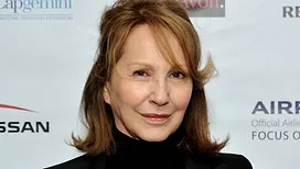 Déprogrammations suite au décès de Nathalie Baye : la RTBF, France 2, ou encore Arte bouleversent leurs grilles pour rendre hommage à l’actrice