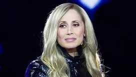 « Je suis complètement ruiné » : un homme arnaqué par une fausse Lara Fabian, la chanteuse sort du silence après un préjudice de 245.000 euros
