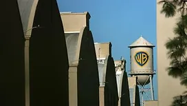 Pourquoi le rachat de Warner Bros par Netflix inquiète Hollywood