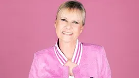 « J’espère qu’on ne va pas trop pleurer » : que prépare Dorothée pour son retour sur scène, notamment en Belgique ?