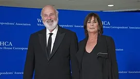 Mort tragique de Rob Reiner : les stars rendent hommage au réalisateur de « Quand Harry rencontre Sally », alors que la piste de l’assassinat est évoquée