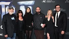 «Une perte dévastatrice»: les enfants de Rob et Michele Reiner réagissent au meurtre de leurs parents, dont leur frère est le principal suspect