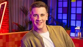 Jérémie Baise, nouvel animateur de «&nbsp;The Voice Belgique&nbsp;», se confie à cœur ouvert&nbsp;: «&nbsp;A 10 ans, mon monde s’est écroulé…&nbsp;» (photos)