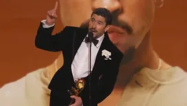 « Nous ne sommes pas des animaux » : Bad Bunny s’en prend à ICE, la police de l’immigration américaine, aux Grammy Awards (vidéo)