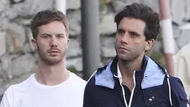 « Ni une fuite, ni une rupture » : Mika révèle pourquoi il a choisi de vivre à 1200km de son chéri Andy