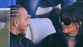 Lewis Hamilton en couple avec Kim Kardashian&nbsp;? La rumeur enfle, leur discussion au Super Bowl dévoilée (vidéo)