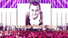 « Je lui ai déjà envoyé des dates » : on connaît déjà la prochaine recrue des Enfoirés, qui rejoindra la troupe en 2027 !