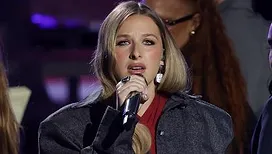 « Quand on a fait la Star Academy, le reste, c’est du pipi de chat » : comment Helena a-t-elle vécu sa grande première aux Enfoirés ?