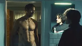 Attention les yeux, « Pillion » arrive en salle : c’est quoi ce film dans le milieu des motards LGBT+ avec une star de « Harry Potter » ?