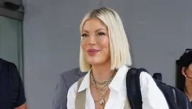 Tori Spelling hospitalisée après un accident de la route : l’actrice transportait ses enfants lorsqu’elle a été percutée par un chauffard