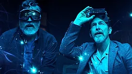 « Stranger Things pour les vieux » : les frères Duffer dévoilent leur nouvelle série, et les internautes s’en donnent à cœur joie !