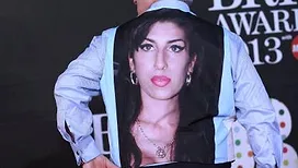 Il accusait deux amies de sa fille d’avoir vendu ses vêtements : le père d’Amy Winehouse perd son procès !