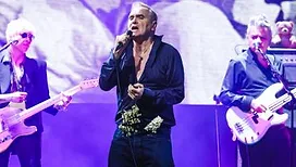 La légende Morrissey (The Smiths) propose aux Belges de fêter le nouvel an 2027 avec lui : un concert exceptionnel à Bruxelles !