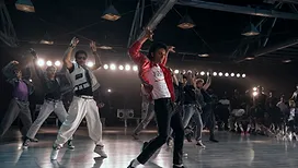 Nous avons vu « Michael », un film à la gloire du roi de la pop : une réalisation parfaite au service d’un film angélique, notre critique !