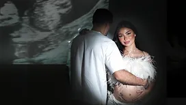 « Un petit cœur grandit en moi » : l’influenceuse et vedette de télé-réalité Maeva Ghennam est enceinte de son premier enfant (photos)