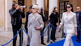 « Le Diable s’habille en Prada 2 » : pourquoi la suite du film culte surpasse l’original selon nous ?