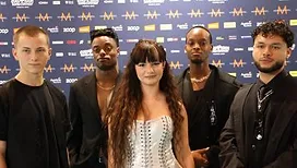 Essyla en finale de l’Eurovision, après avoir vaincu la malédiction qui poursuivait la Belgique : « Pendant ma prestation en demi-finale, je pensais que c’était mort, mais samedi, je vais profiter sans pression ! » (vidéo)