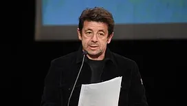 « Il frappait aux portes des chambres d’hôtel » : Patrick Bruel cible d’un nouveau témoignage choc, son ancien régisseur sort du silence