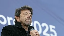 Affaire Patrick Bruel : le chanteur français lâché par sa maison de disques après les accusations de viols