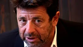 Pas de douche, pâtes instantanées… les conditions de la garde à vue de Patrick Bruel dévoilées (vidéo)