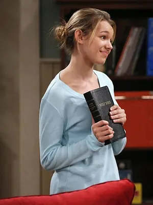 Mom S1 E10