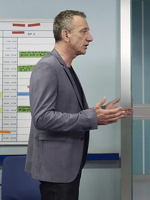 En toute amitié S19 E31