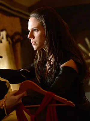 Lost girl S4 E10