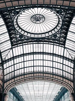 Tour, ponts, gares : le génie d'Eiffel révélé