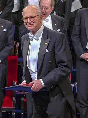 Ondes gravitationnelles : le signal des origines