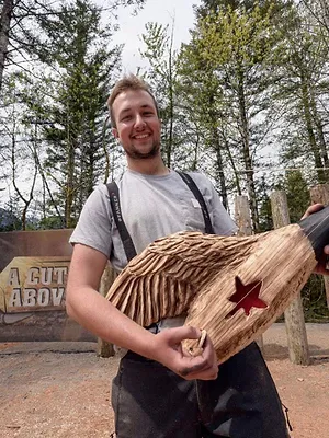 Les maîtres de la tronçonneuse