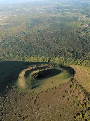 Des volcans et des hommes
