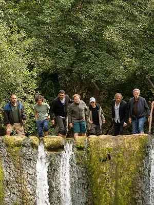 Hommes au bord de la crise de nerfs