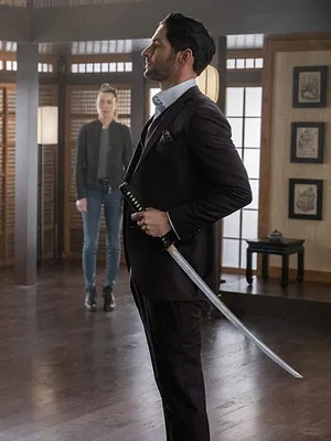 Lucifer S5 E1