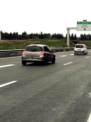 Les hommes de l'autoroute