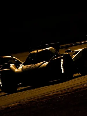 Endurance Uncovered : Racing for Excellence
