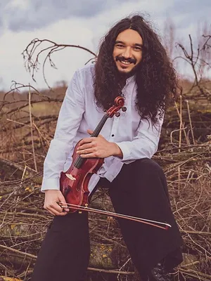 "Roots" Nemanja Radulovic : un voyage musical autour du monde
