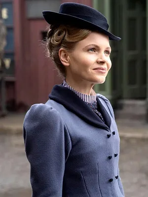 Miss Scarlet, détective privée S1 E4