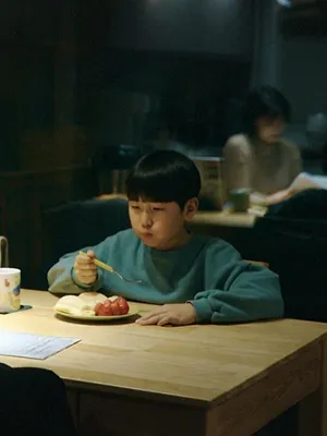 Sur le toit, un cri
